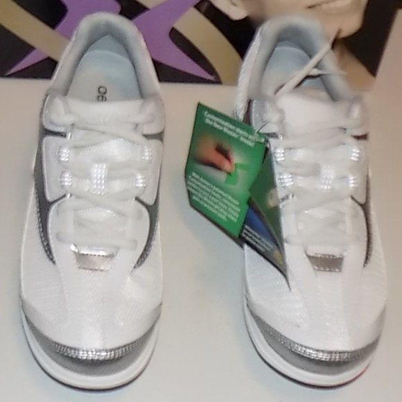 NIB Aetrex bodyworks with customizable insoles - Picture 8 of 8